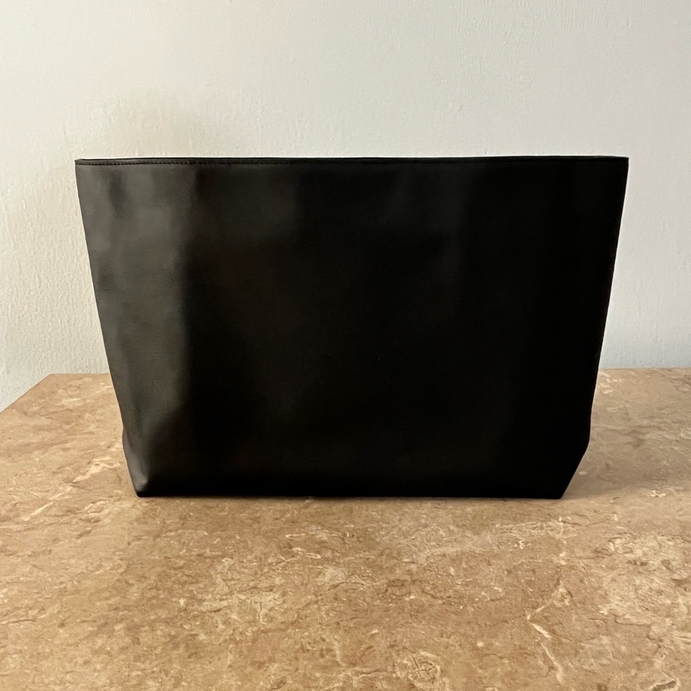 Cuyana Large Black Leather Tote Organizer